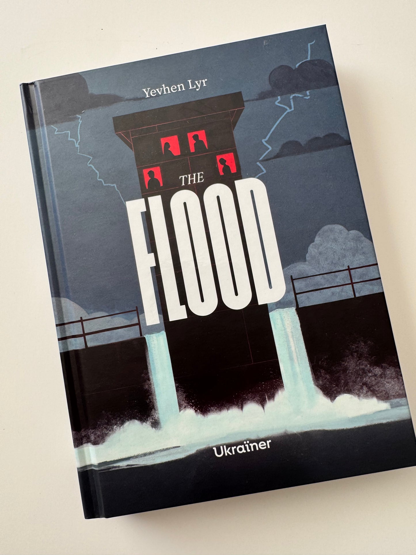 The Flood. Yevhen Lyr / Ukraine books in English